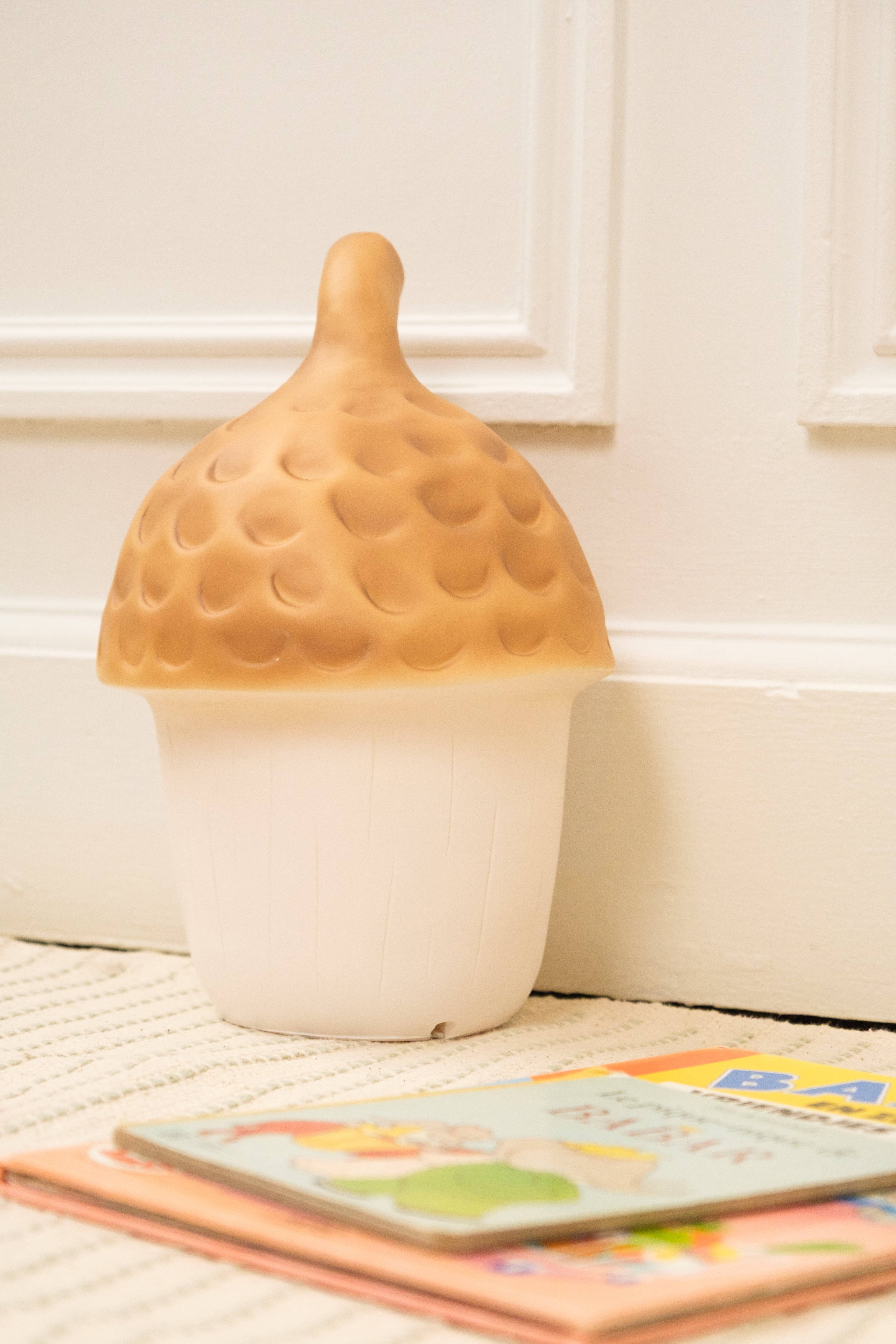 Terra Acorn Lamp