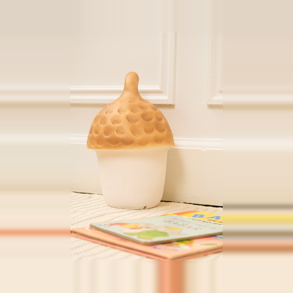 Terra Acorn Lamp