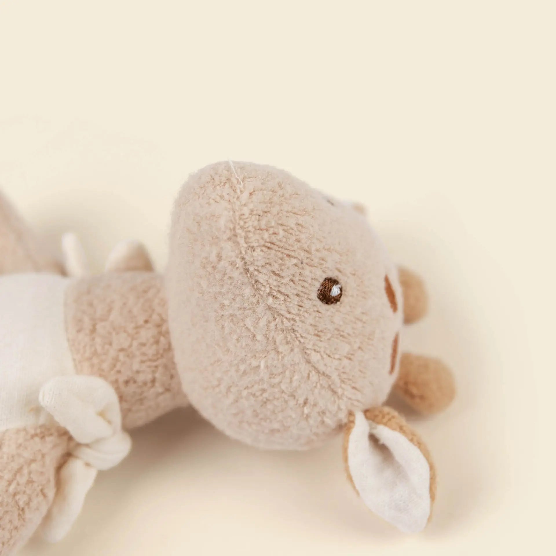 Leonie Musical Plush